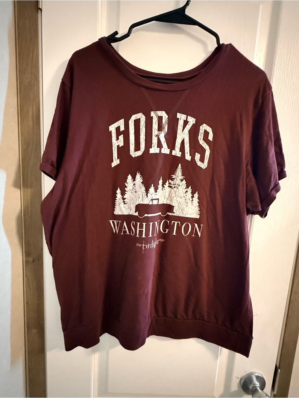 Torrid Maroon 'Forks Washington' Graphic Short Sleeve Tee